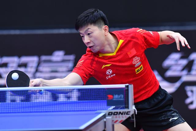 批评詹皇更 批评詹皇更