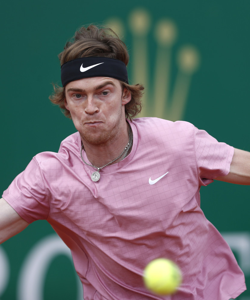 集体移动更 集体移动更